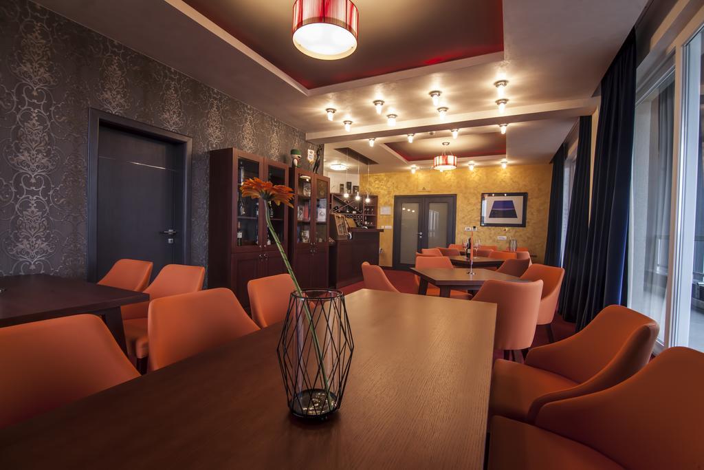 Drina Hotel Bijeljina Exteriör bild