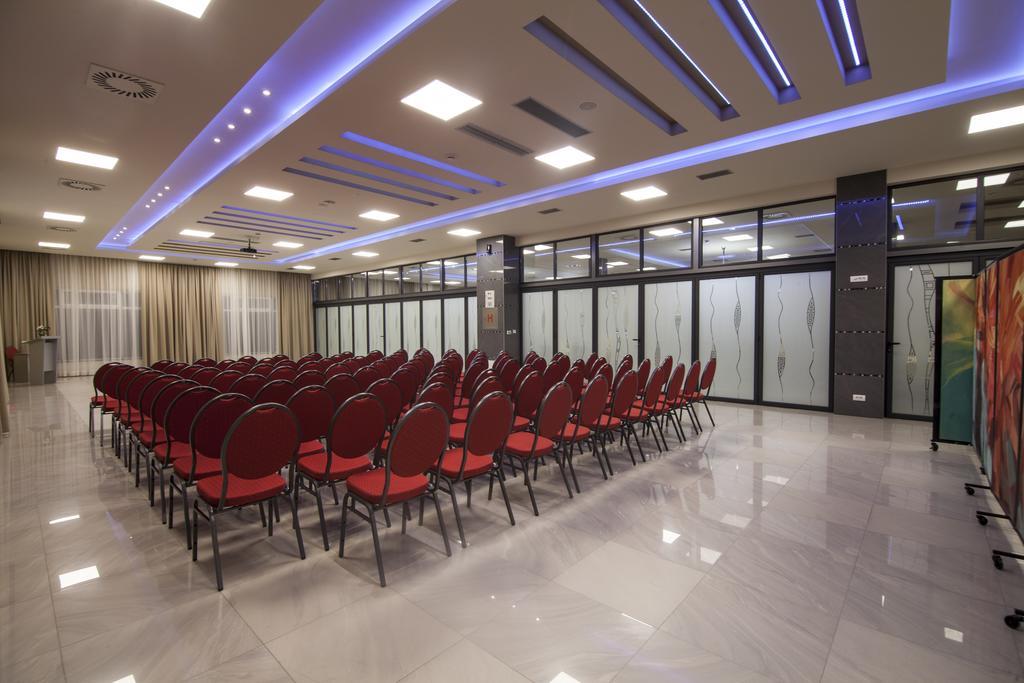 Drina Hotel Bijeljina Exteriör bild
