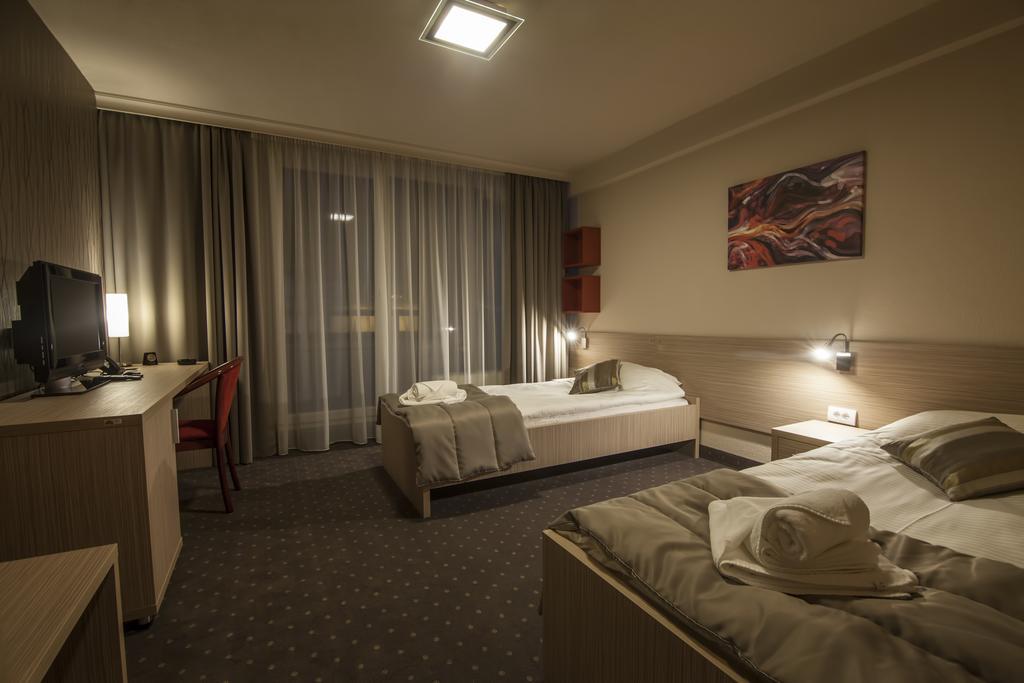Drina Hotel Bijeljina Exteriör bild
