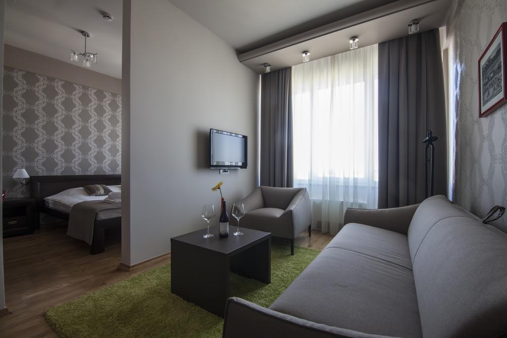 Drina Hotel Bijeljina Exteriör bild