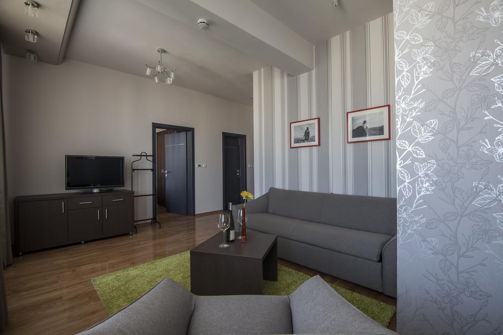 Drina Hotel Bijeljina Exteriör bild